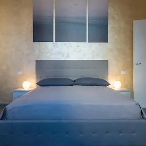 https://leader-apartment-1.italymilanhotels.net